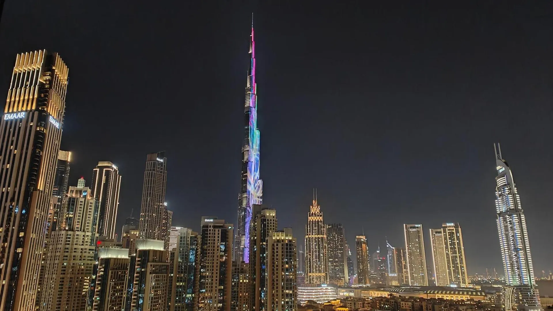 Magnificent 4 Bedroom Apartment, Bellevue Tower Dubai Apartment