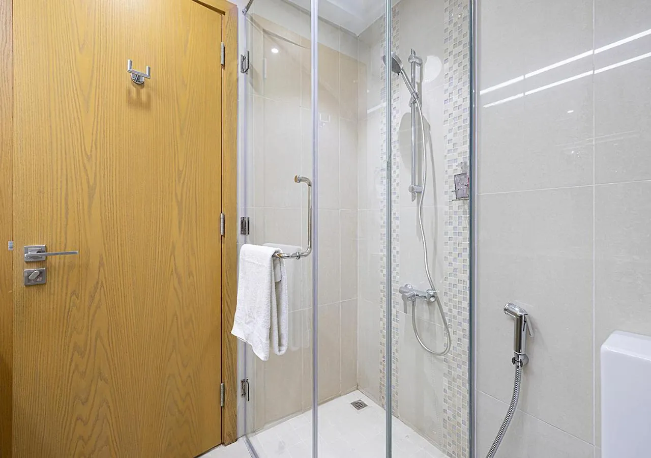 Magnificent 4 Bedroom Apartment, Bellevue Tower Dubai 0*,  United Arab Emirates
