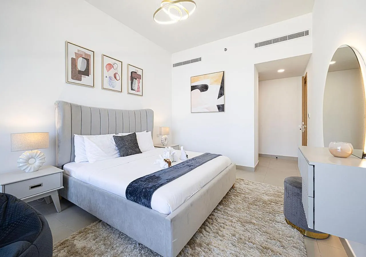 Magnificent 4 Bedroom Apartment, Bellevue Tower Dubai
